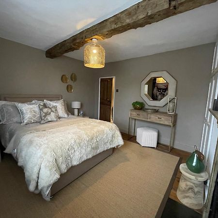 Entire Georgian Luxury Home - 3 Storey- High St Henley-In-Arden -Two Bedrooms-Sleeps 4 מראה חיצוני תמונה