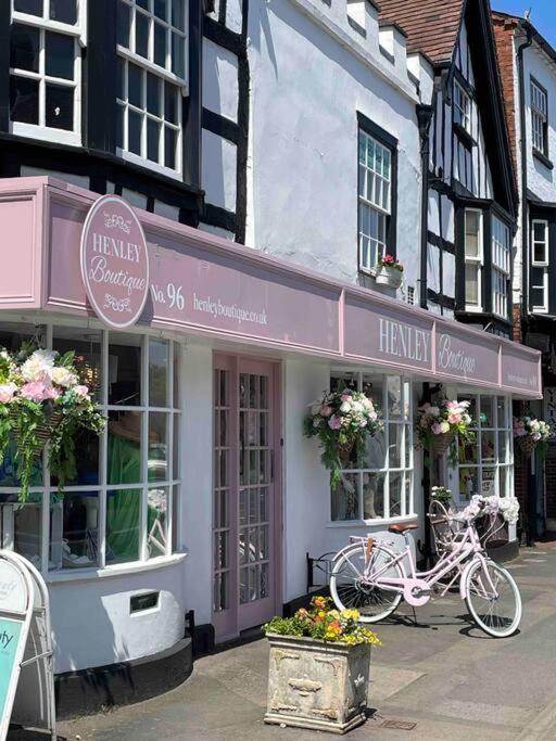 Entire Georgian Luxury Home - 3 Storey- High St Henley-In-Arden -Two Bedrooms-Sleeps 4 מראה חיצוני תמונה