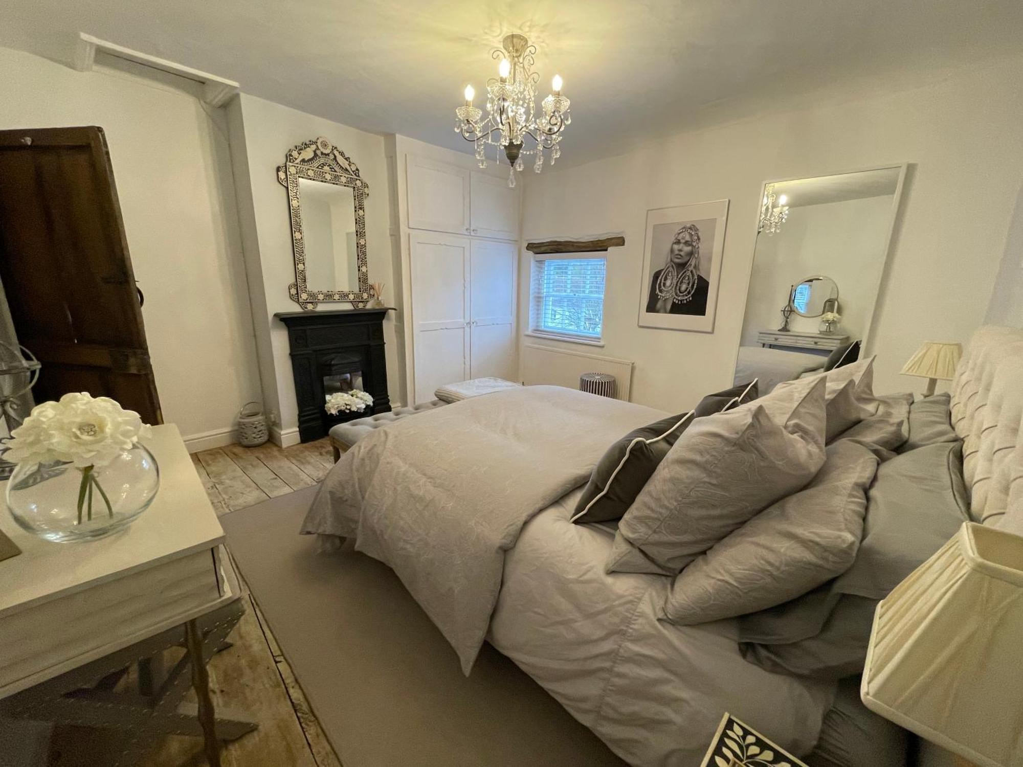 Entire Georgian Luxury Home - 3 Storey- High St Henley-In-Arden -Two Bedrooms-Sleeps 4 מראה חיצוני תמונה