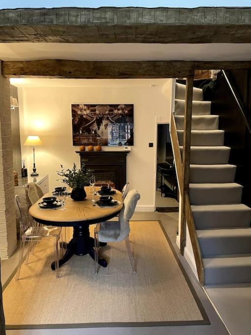 Entire Georgian Luxury Home - 3 Storey- High St Henley-In-Arden -Two Bedrooms-Sleeps 4 מראה חיצוני תמונה
