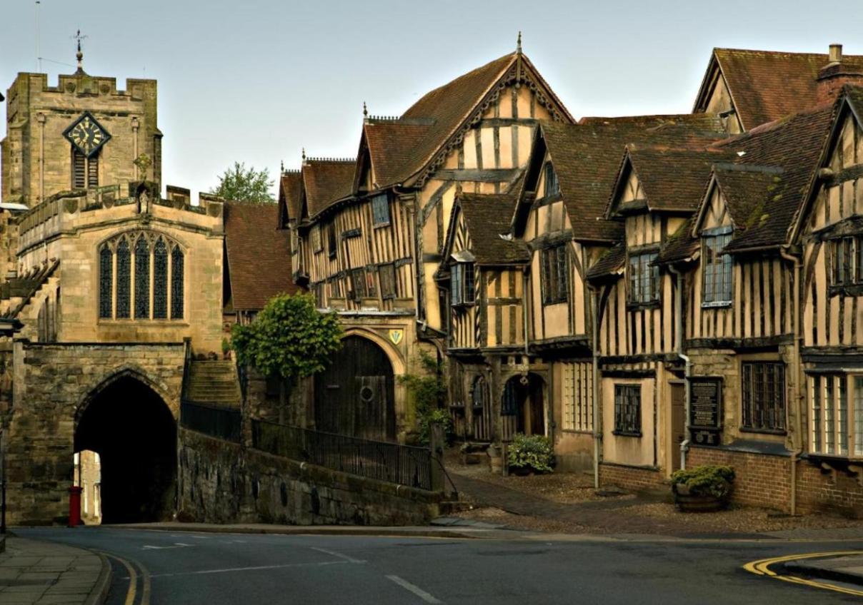 Entire Georgian Luxury Home - 3 Storey- High St Henley-In-Arden -Two Bedrooms-Sleeps 4 מראה חיצוני תמונה